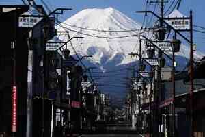 遊客太多居民受不了 日本網紅小鎮取消櫻花節