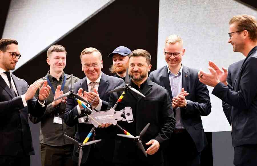 澤連斯基亮相慕尼黑 烏德聯合無人機生產線正式交付