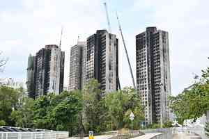 宏福苑居民獲發上樓須知 當局提醒剝落危機