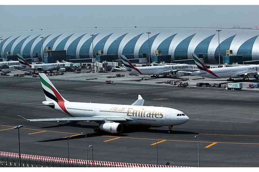 入境處接830名身處中東港人查詢 逾400人已離開