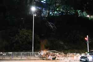 葵涌天秤倒塌奪命 勞工處發暫時停工通知書 業界促檢討檢測制度