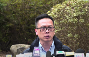 男子葵涌凌晨持武器遊蕩 3警開5槍始制伏