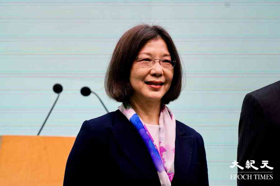 謝小華被委任為政制及內地事務局局長