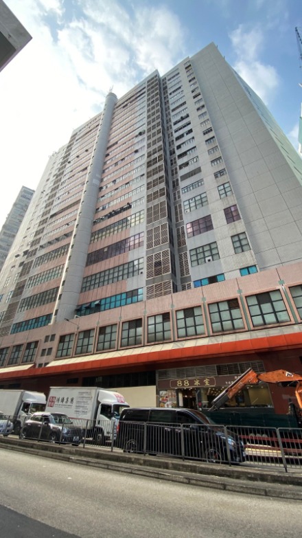 美聯：葵涌達利中心高層半倉半寫單位放租售 意向呎價售3,186元