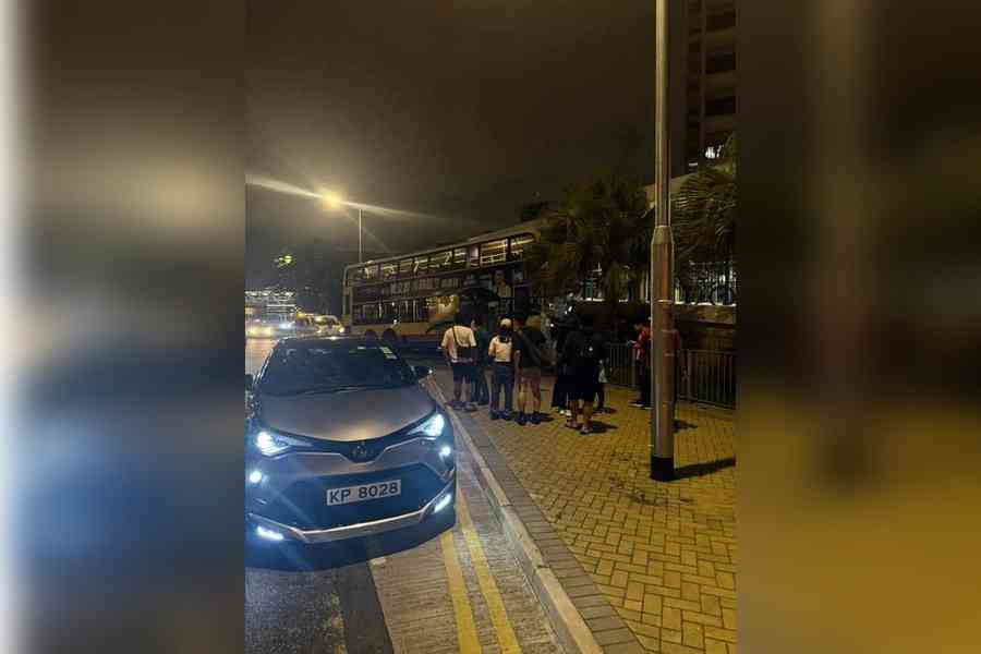 東涌城巴剷行人路毁巴士站 42歲車長送院不治