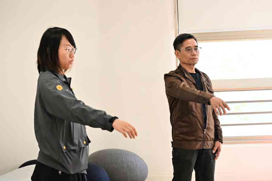 評估逾4萬人精神健康 政府計劃拓至9間康健中心