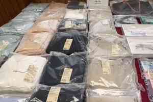 涉接連盜竊無印良品衣物 警拘5人