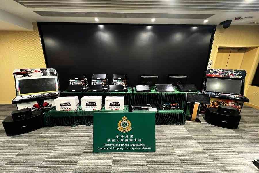 海關打擊侵權卡拉OK 扣押50萬元器材並拘7人