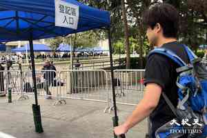 宏福苑｜單位堆滿雜物 居民指不揣測將與鄰居再上樓