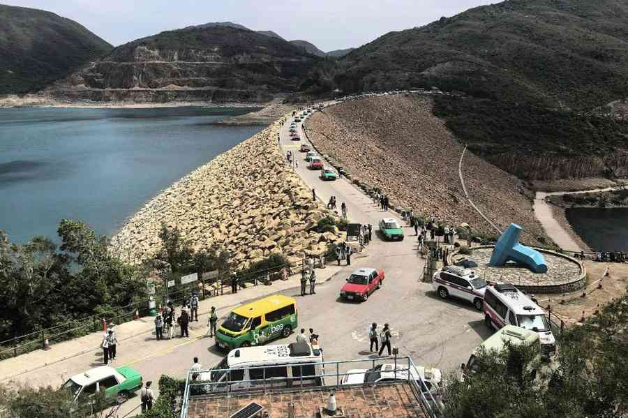 萬宜水庫東壩人流繁忙 破邊洲開始實施人流管制