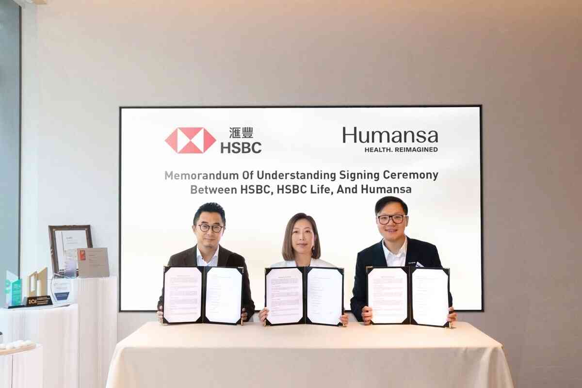 圖為（左起）滙豐香港區零售銀行及財富管理首席客戶官許長虹、滙豐保險香港及澳門行政總裁曾珮珊、Humansa行政總裁蘇嘉威。（ Humansa提供）