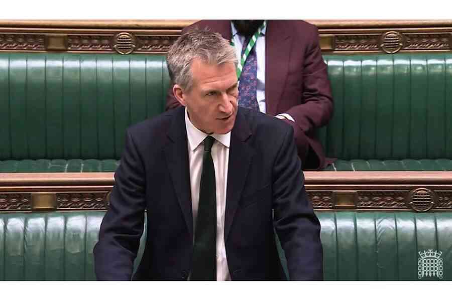英保安大臣促即解僱袁松彪 籲在英港人「警覺但毋須恐懼」