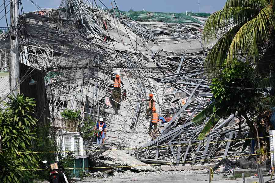 菲律賓興建中大樓倒塌增至3死 仍有18人失蹤