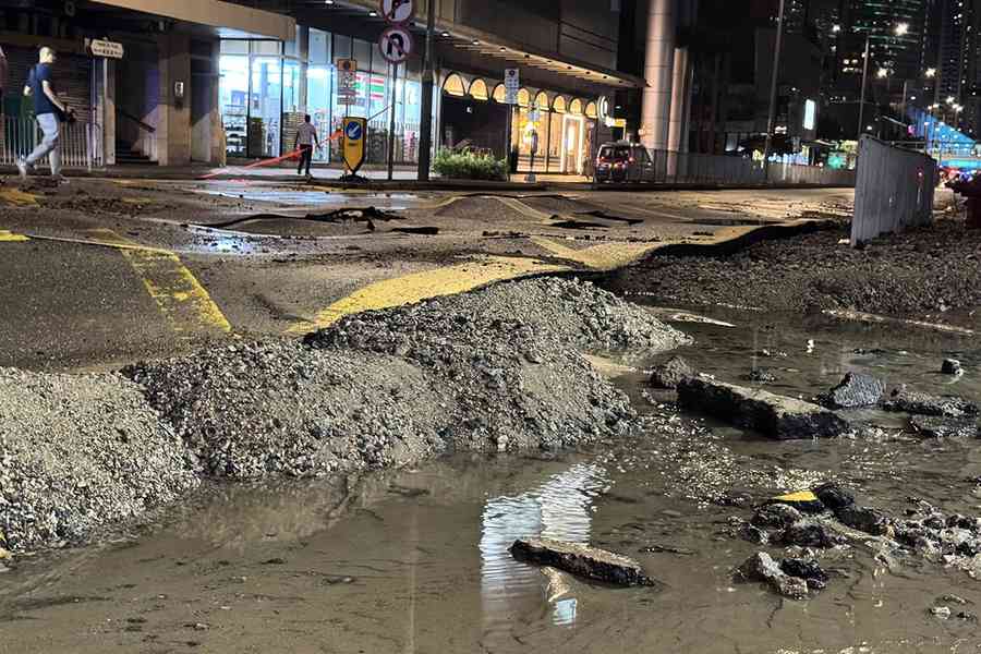 荃灣楊屋道鹹水管爆裂 下午5時起陸續恢復沖廁水供應