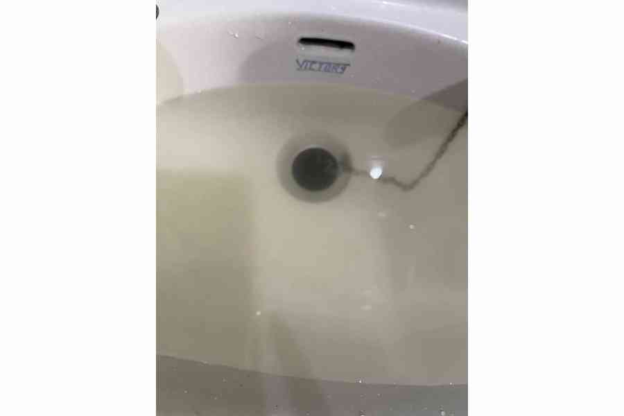 粉嶺多屋苑食水混濁 水務署派5水車應急