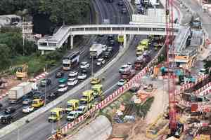 粉嶺公路近客家圍3車相撞 18人傷