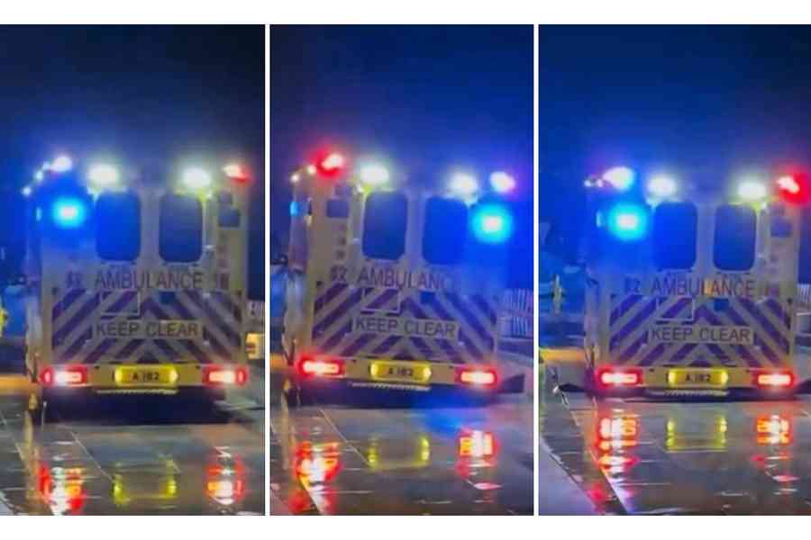 中山紀念公園地陷 救護車一度受困