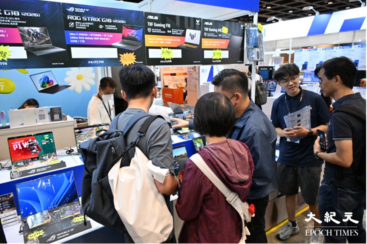 今屆電腦通訊節設有逾600個展位。（吳銳略／大紀元）