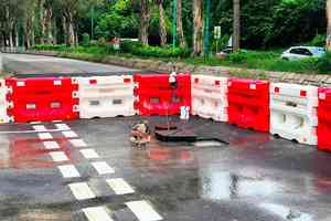 青山公路近屯利街再爆水管 水務署：爭取明午12時完成維修