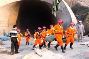 成貴高鐵隧道發生爆炸 十二死十二傷