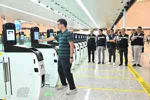 鄧炳強:皇崗口岸e道過關可隨意用身份證或回鄉證