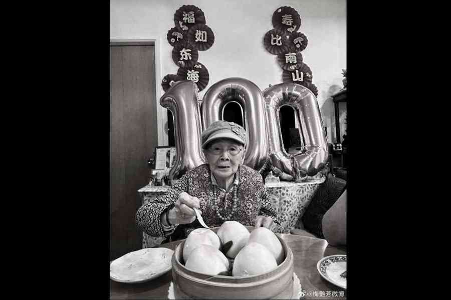 梅艷芳母覃美金傳在家暈倒不治 享年102歲