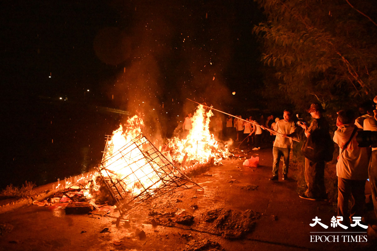 古洞昨日舉行盂蘭祭祀活動。（吳銳略／大紀元）