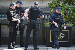 英曼徹斯特爆炸後 警方全城突擊搜索