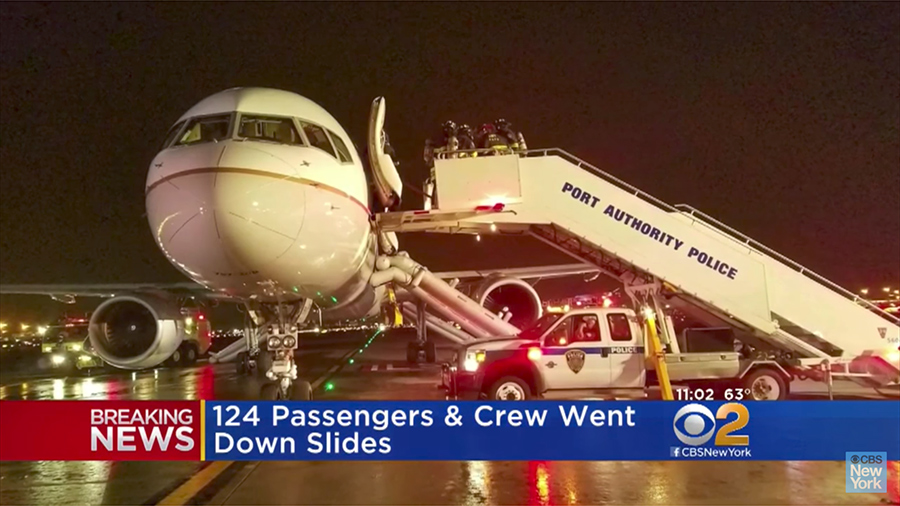 美聯航飛機起火五人輕傷 紐瓦克機場暫關閉