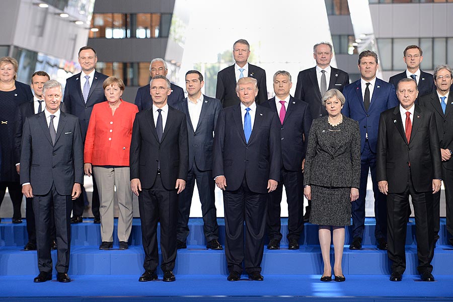 特朗普5月25日在比利時布魯塞爾出席北約會議。（Stefan Rousseau-Pool/Getty Images）