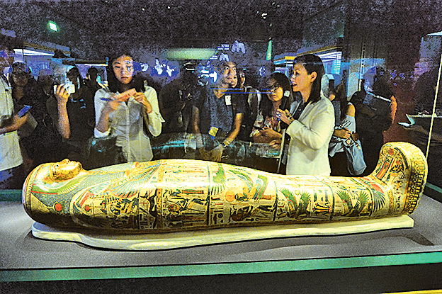 是次展覽展出了6具屬於3,000至1,800年前在埃及生活和死亡的木乃伊。（宋碧龍／大紀元）