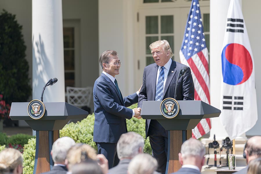 6月30日，美國總統特朗普與南韓總統文在寅在白宮發表聯合聲明。（石青雲／大紀元）