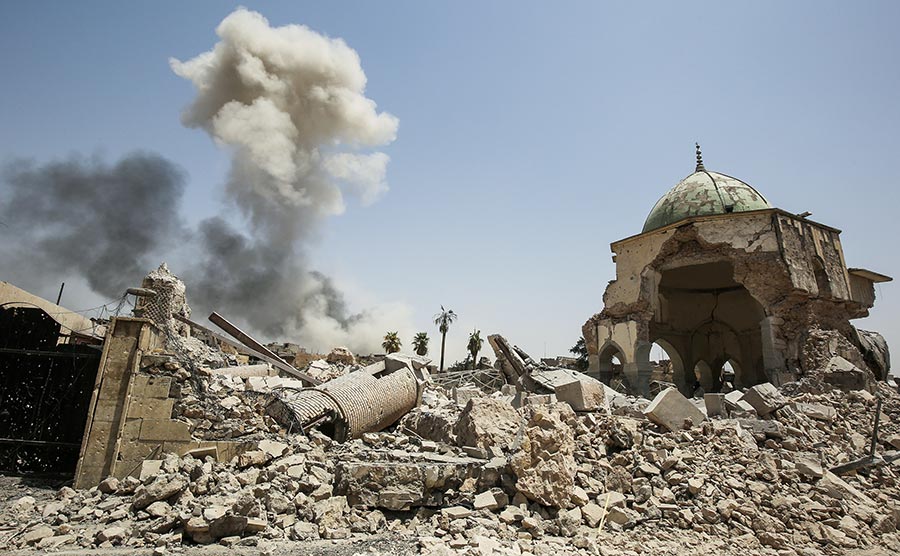 圖為已變成頹垣敗瓦的努爾大清真寺，攝於7月2日。（AHMAD AL-RUBAYE/AFP/Getty Images）