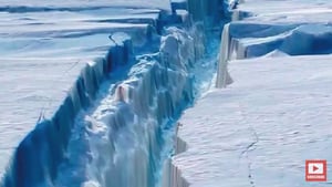 南極冰棚最大面積冰川崩裂