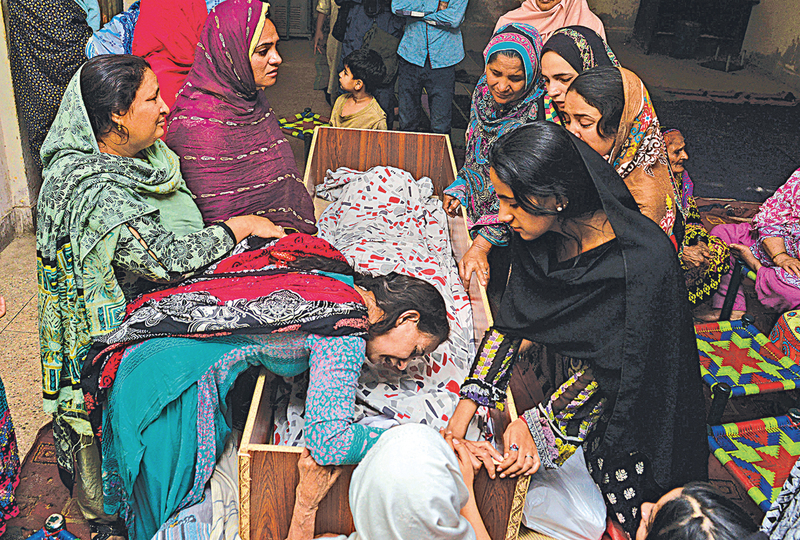 巴基斯坦第2大城拉合爾3月27日遭自殺炸彈攻擊，至少70人死亡、340人受傷。（AFP）