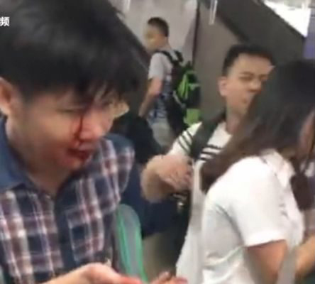7月20日上午8時26分，深圳地鐵7號線列車發生突發事故。（視像擷圖）