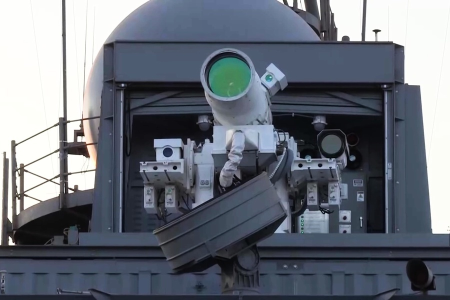 美艦裝備世界第一台激光炮 首部署波斯灣