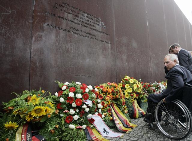8月13日是柏林圍牆興建56周年，為讓人們不要遺忘那段歷史，德國政府舉行了一系列的紀念活動。（MARCUS BRANDT/AFP/Getty Images）