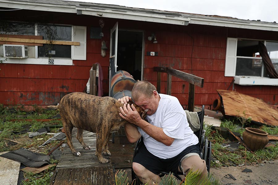 8月26日，哈維颶風襲擊德州，帶來災難性的洪水，使得部份地區遭受嚴重破壞。（Joe Raedle/Getty Images）
