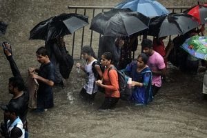 印度暴雨萬人被困 南亞多國洪災千人死亡