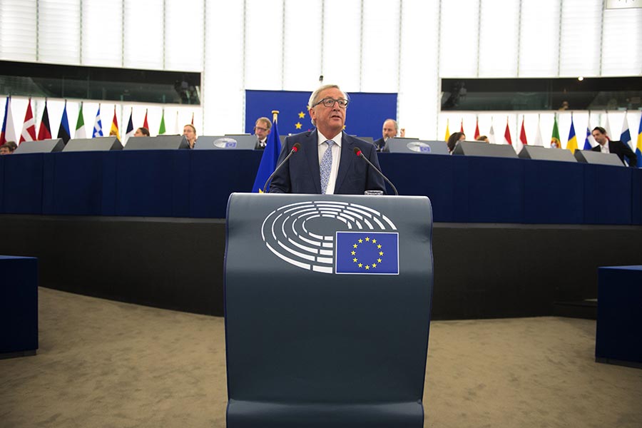 歐盟委員會主席容克9月13日在歐洲議會上表示：「歐洲必須始終捍衛其戰略利益。」（PATRICK HERTZOG/AFP/Getty Images）