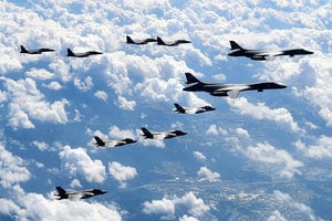 震攝北韓 美軍F-35B、B-1B轟炸機實彈軍演