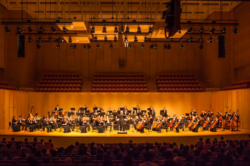 9月18日晚間，韓國高陽Aram演唱會大廳裏的觀眾，以不息的掌聲與熱情的呼喊安可聲，對2017年神韻交響樂團亞洲巡演在韓國第二場的壓軸演出表示由衷的讚歎與佩服。（金國煥／大紀元）