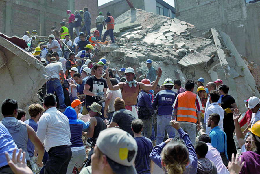墨西哥強震逾二百人死亡