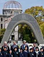 【圖片新聞】訪廣島原爆紀念館  克里：深受感動