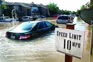 哈維颶風淹50萬輛車 這些車未來命運如何？