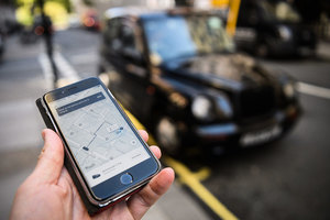 英首相批倫敦市拒發Uber營業執照