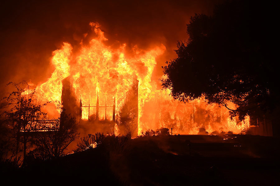 加州大火連燒數縣 燒毀眾多大麻園