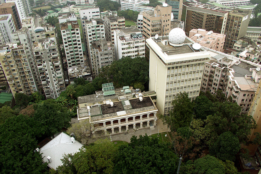 圖為香港天文台在2003年的空中攝影相片。（香港天文台）