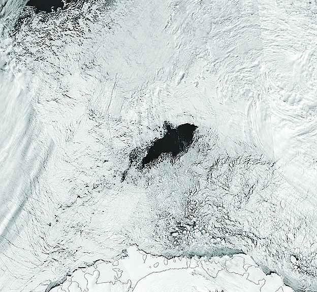 南極神秘巨洞 消失四十年後再現